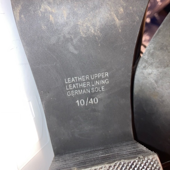 Intentionally _____ Blank black leather mules size10 - Picture 8 of 9